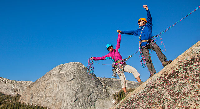 blog-couple-rock-climbing