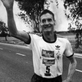 ultramarathon runner cliff young