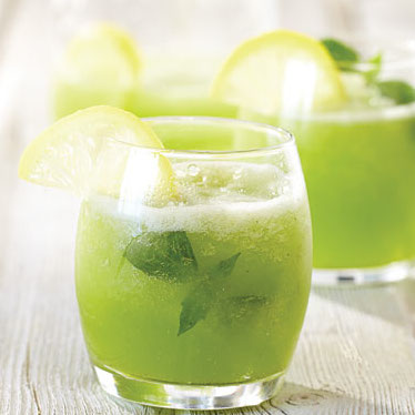 Basil Lemonade | 175 Calories